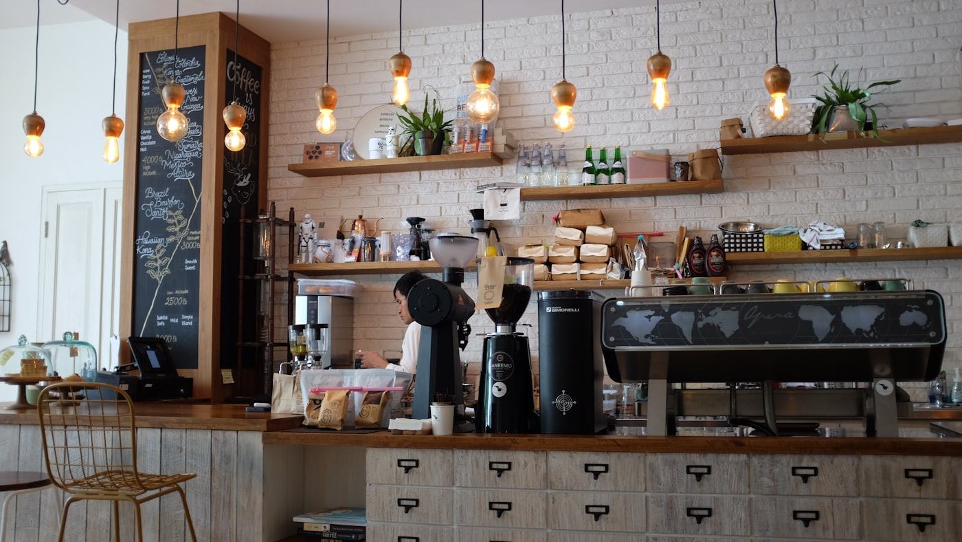 Aprire un Coffee Store: cosa serve davvero, oltre al capitale